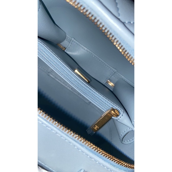 Chanel Baby Blue Small Vanity Case - Picture 3 of 6